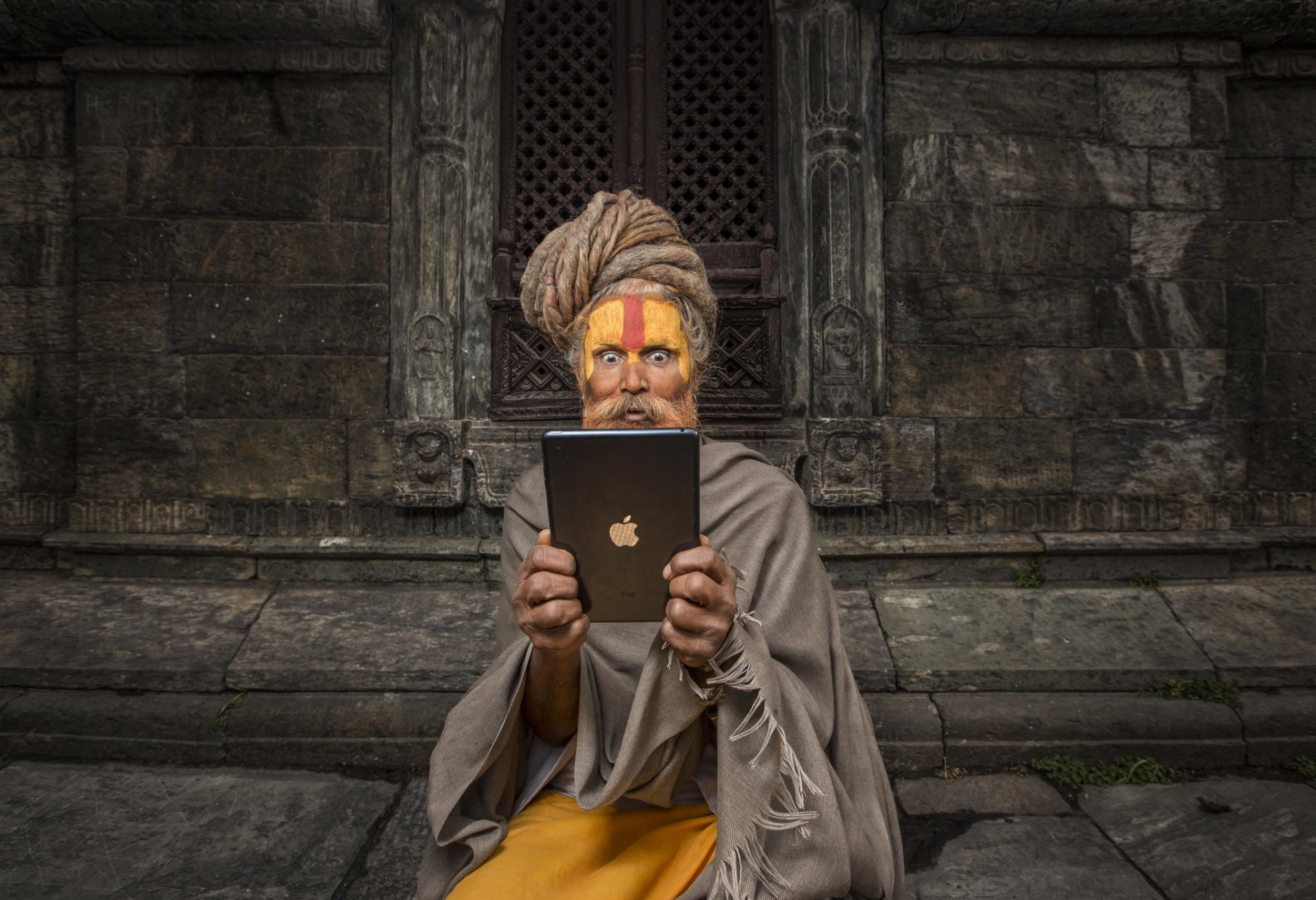 nepal tablet ipad rishi sorpresa yogi buddismo ipad yogurt mela apple hd hi-tech