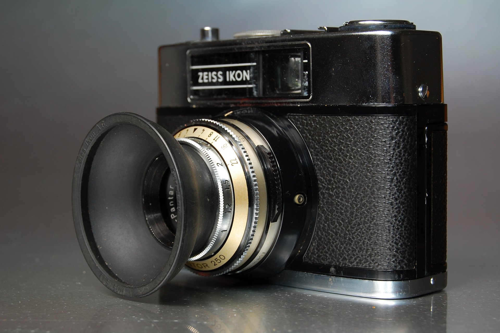 fotocamera zeiss ikon contina l macro sfondo