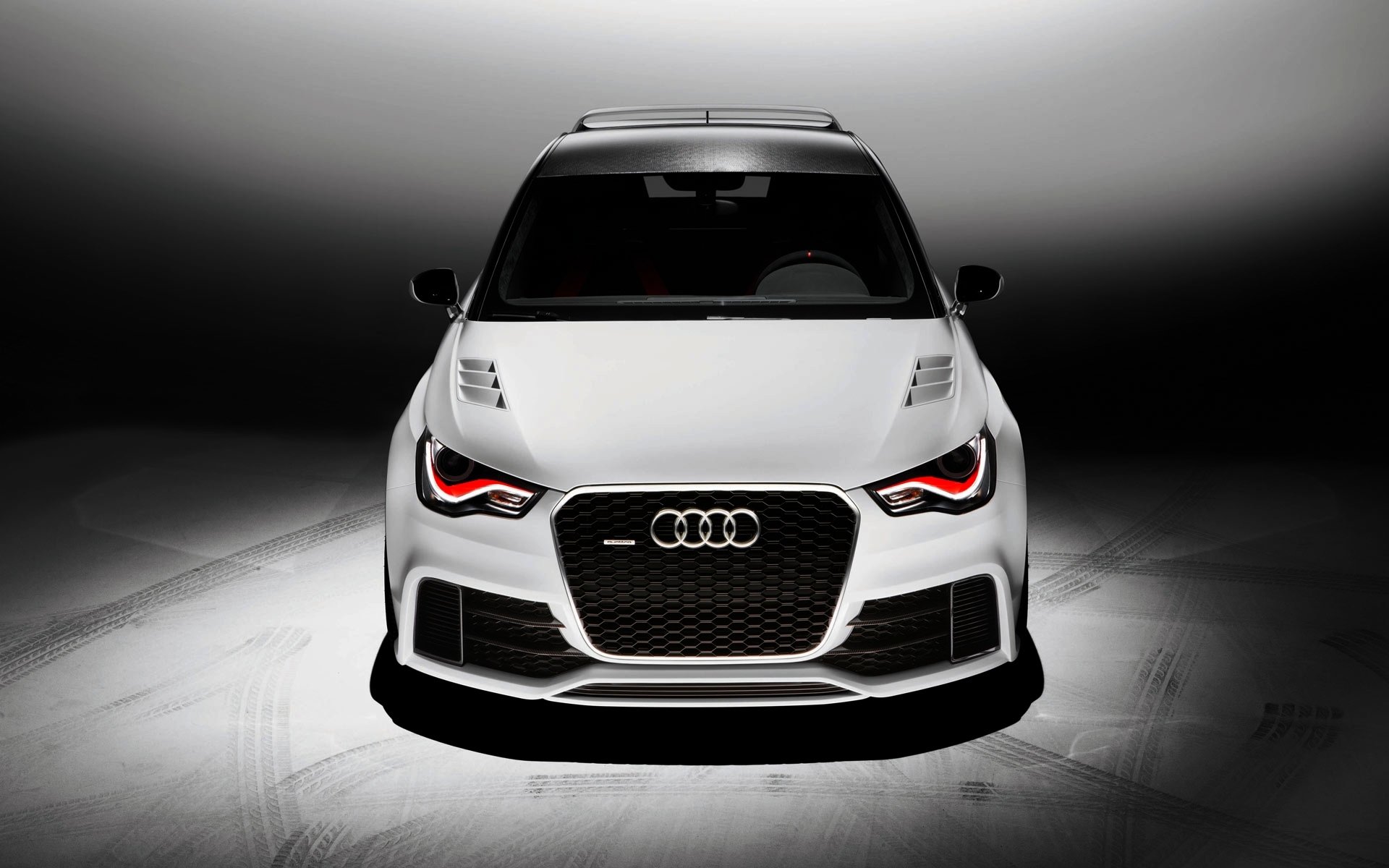 audi a1 quattro auto bianco anteriore audi cofano tuning