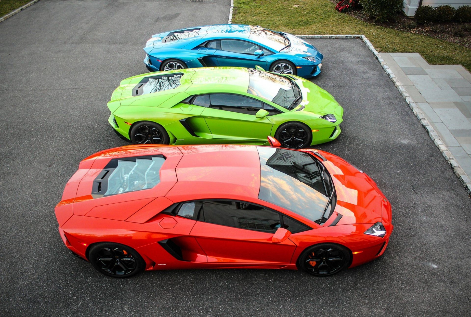 lamborghini aventador lp700-4 misto tre rosso verde blu