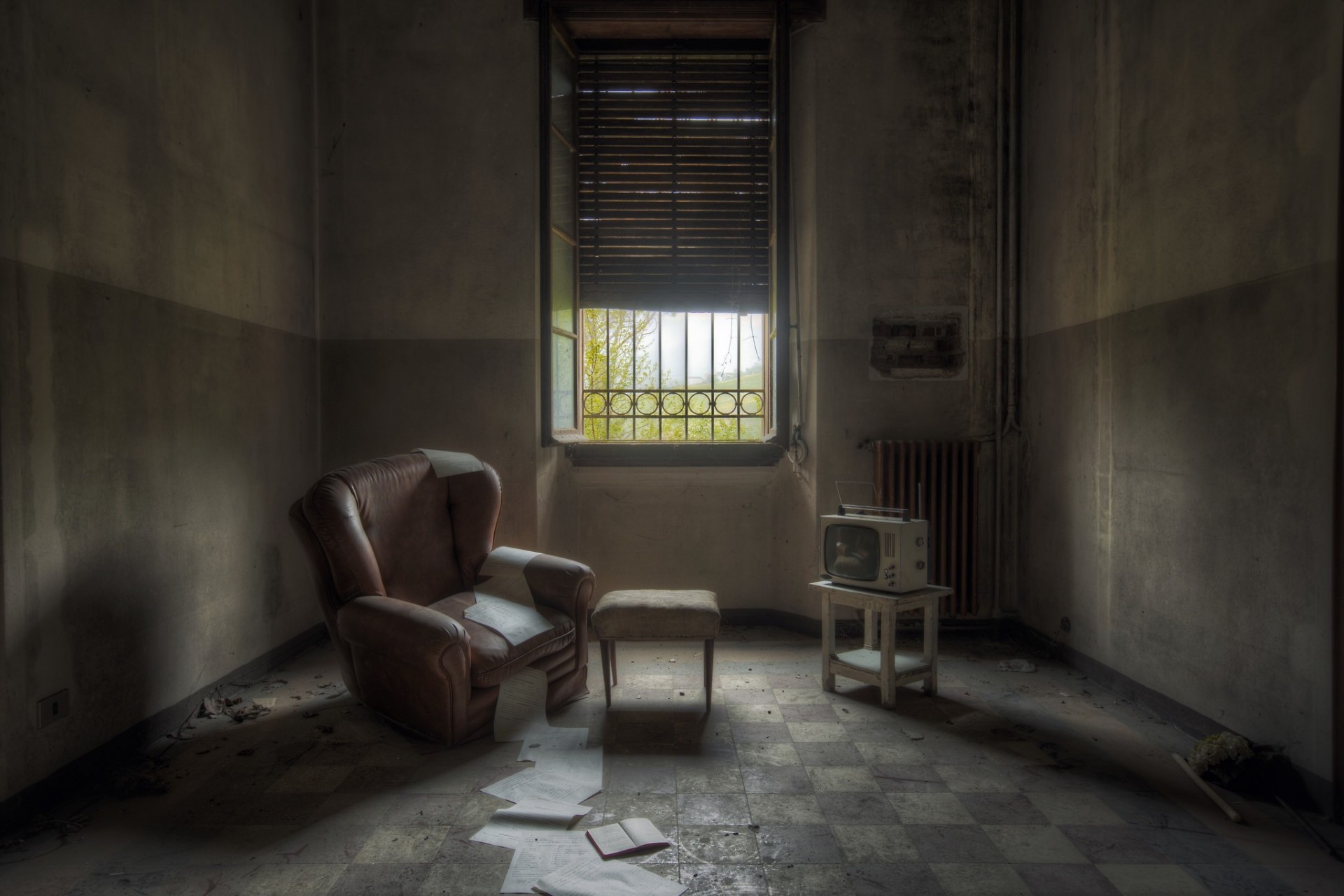 stanza tv salone sedia