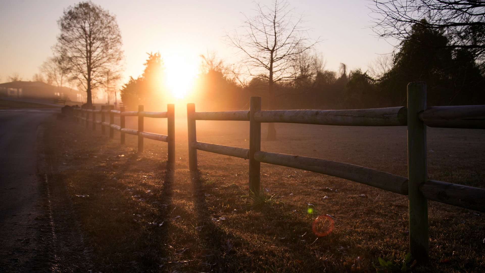 mattina recinzione luce