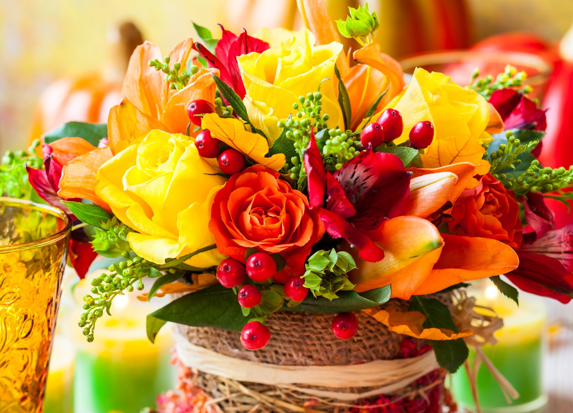 bouquet fiori rose bacche