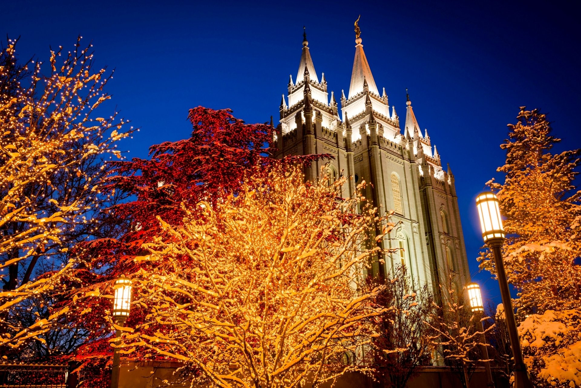 utah piazza del tempio salt lake city stati uniti d america stati uniti d america notte città piazza chiesa inverno vacanze alberi luci ghirlande lanterne luce