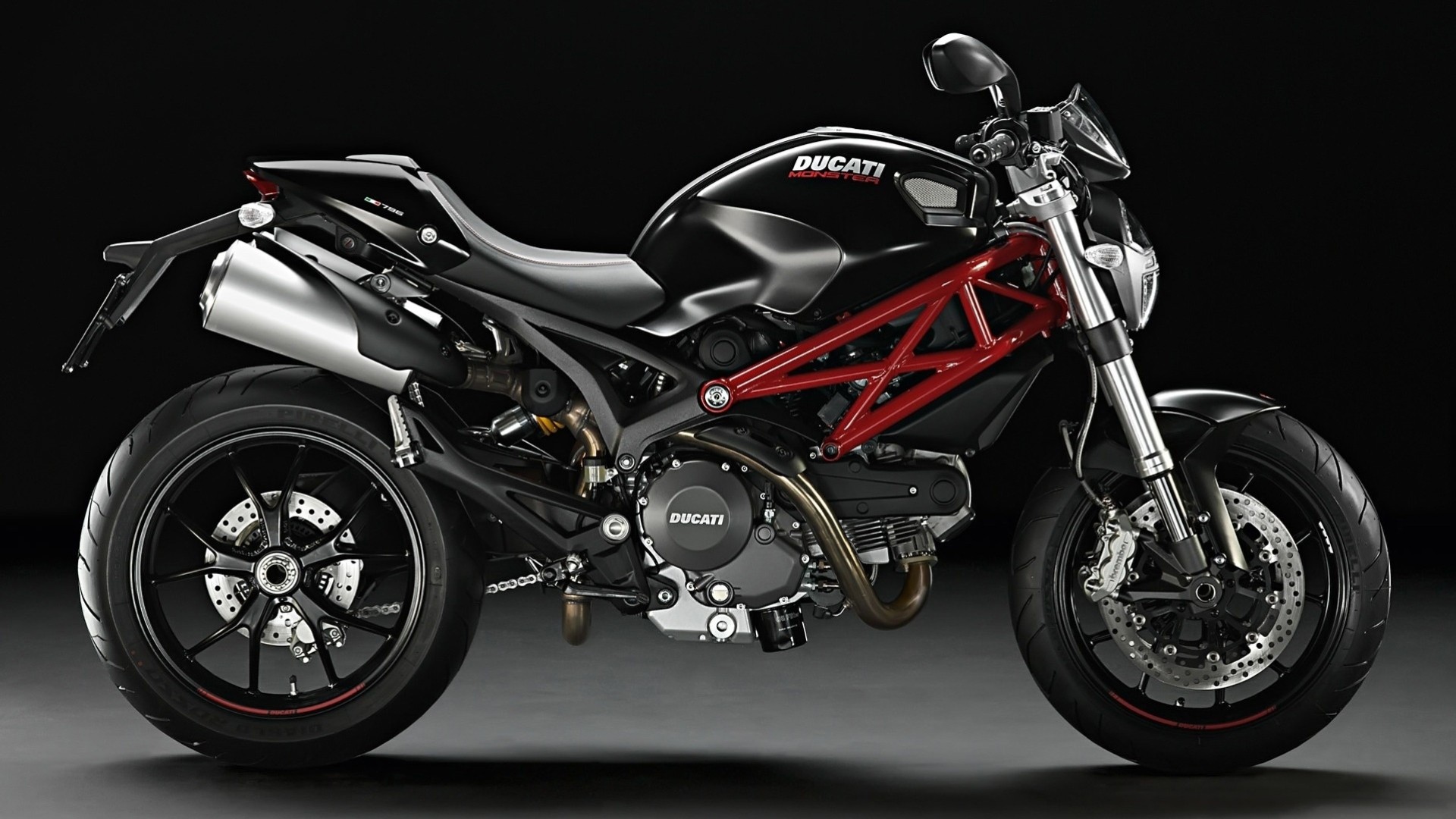 lato mostro ducati moto