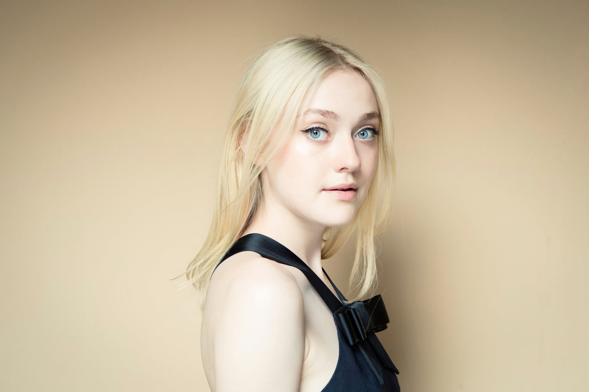 dakota fanning servizio fotografico per film mosse notturne mosse notturne festival del cinema di venezia