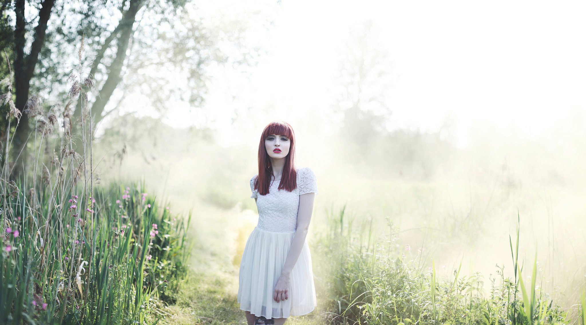 nebbia mattutina capelli rossi natura