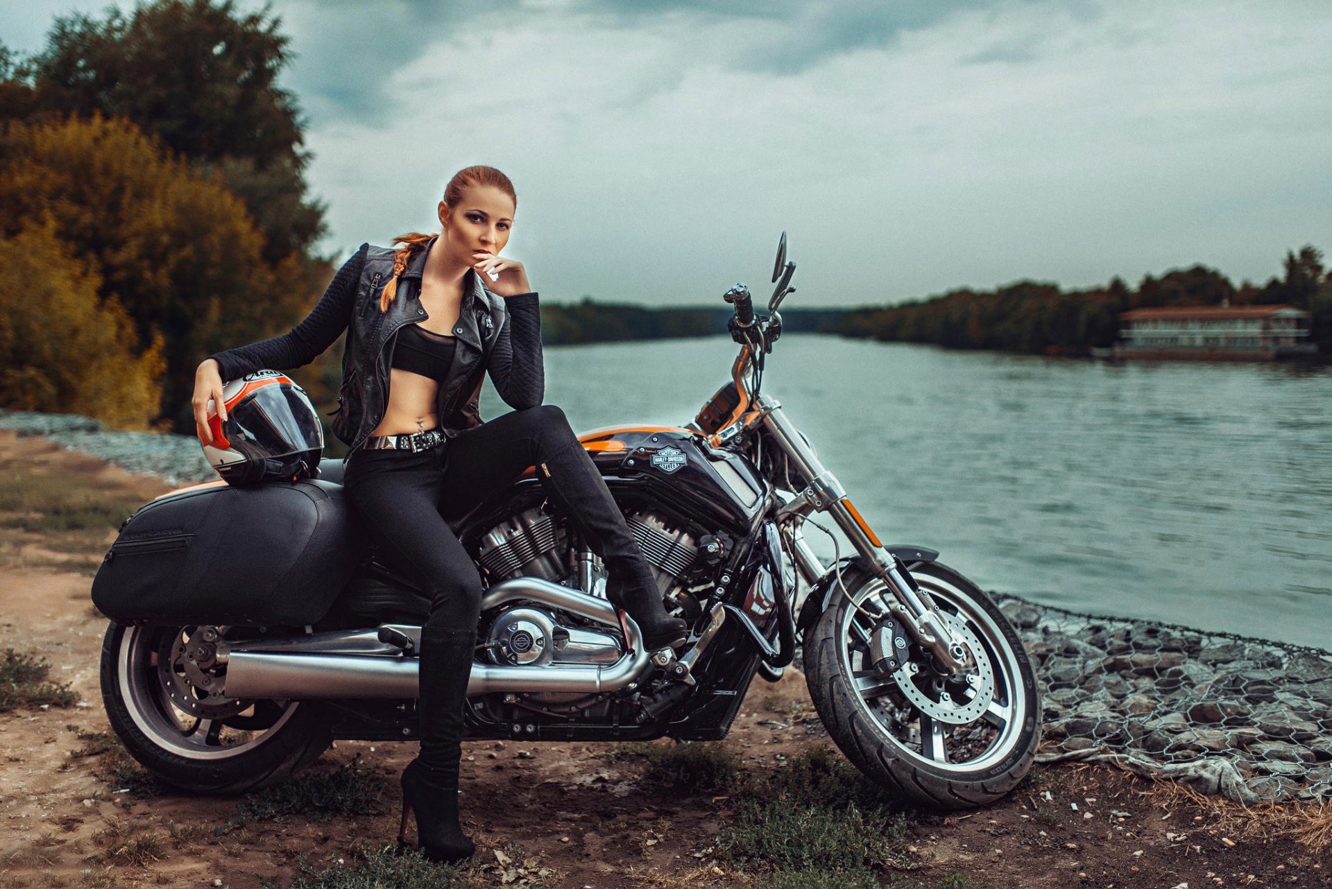 harley davidson ragazza moto russia