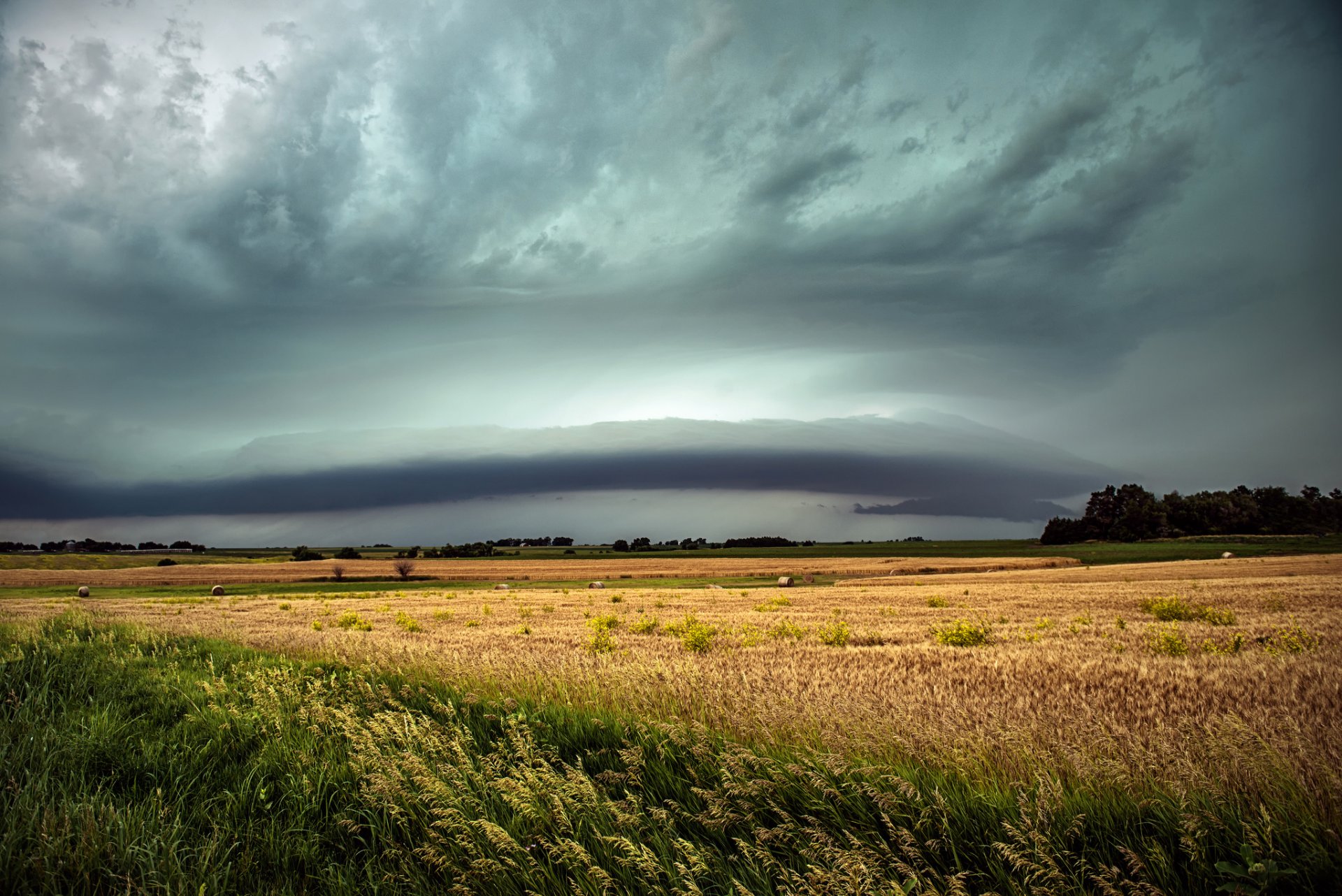 autunno campo nuvole