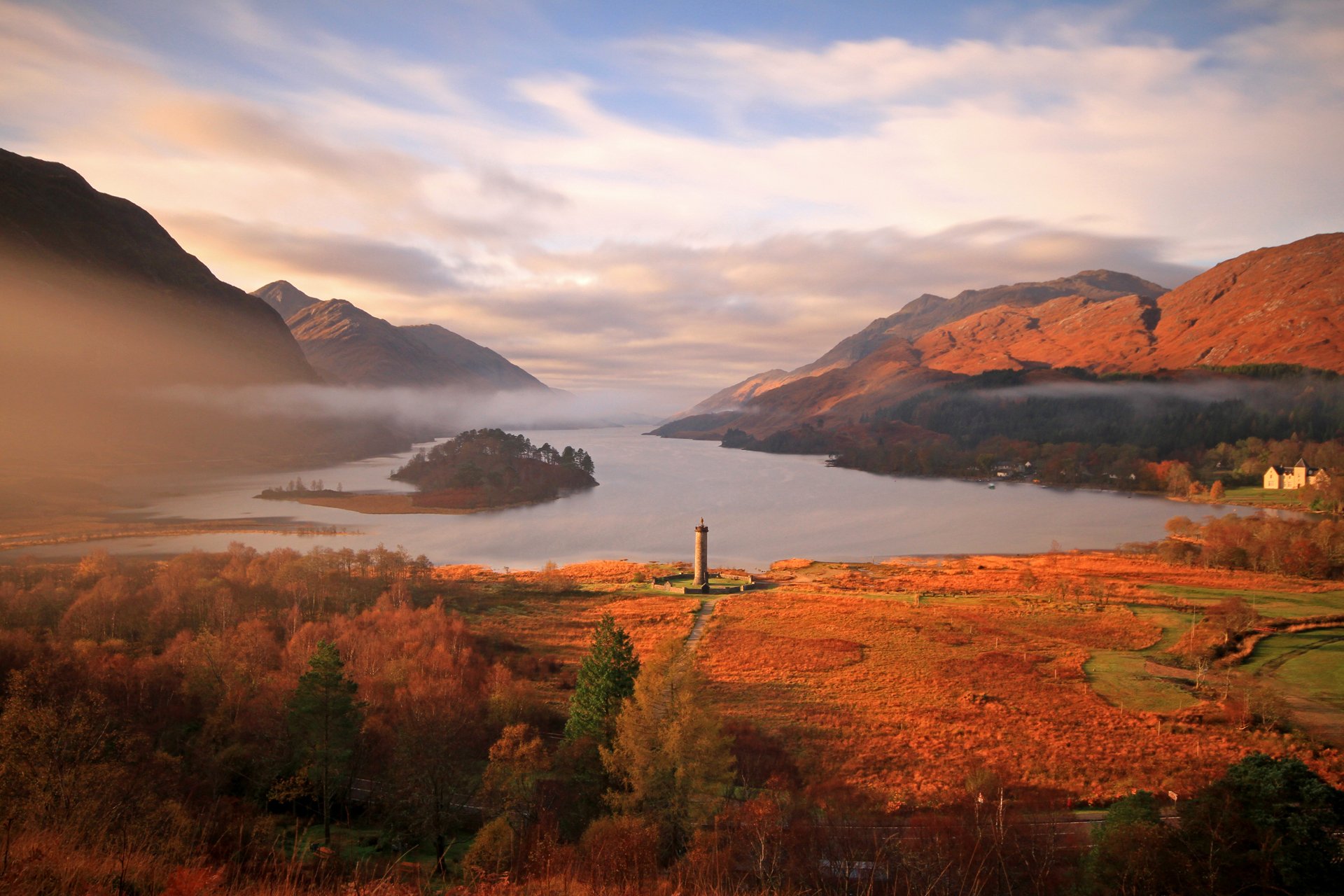 faro baia mare autunno montagna